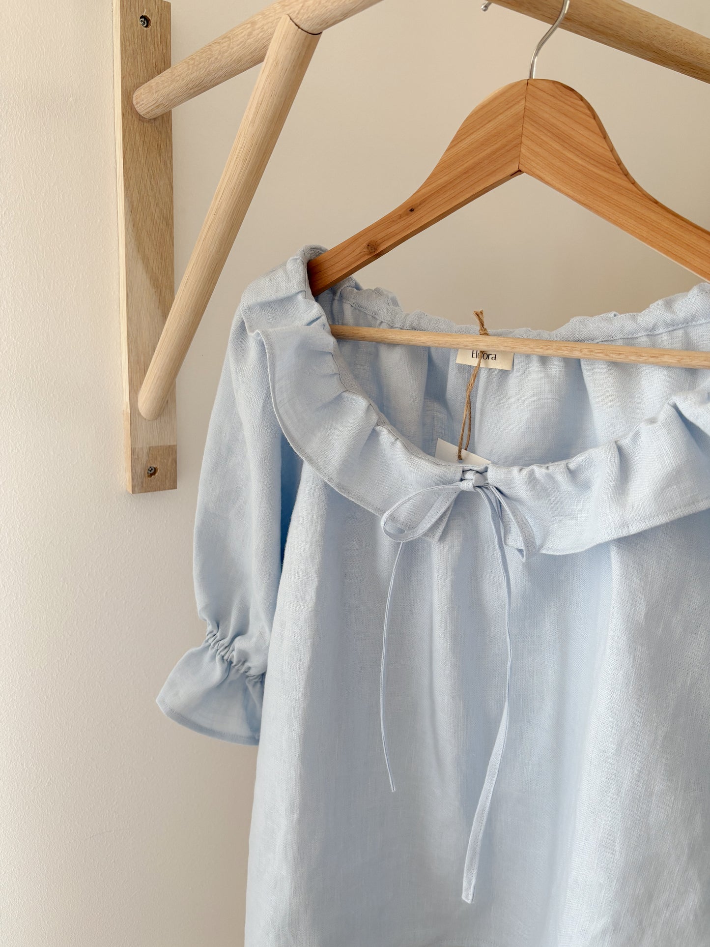 Saga blouse soft blue